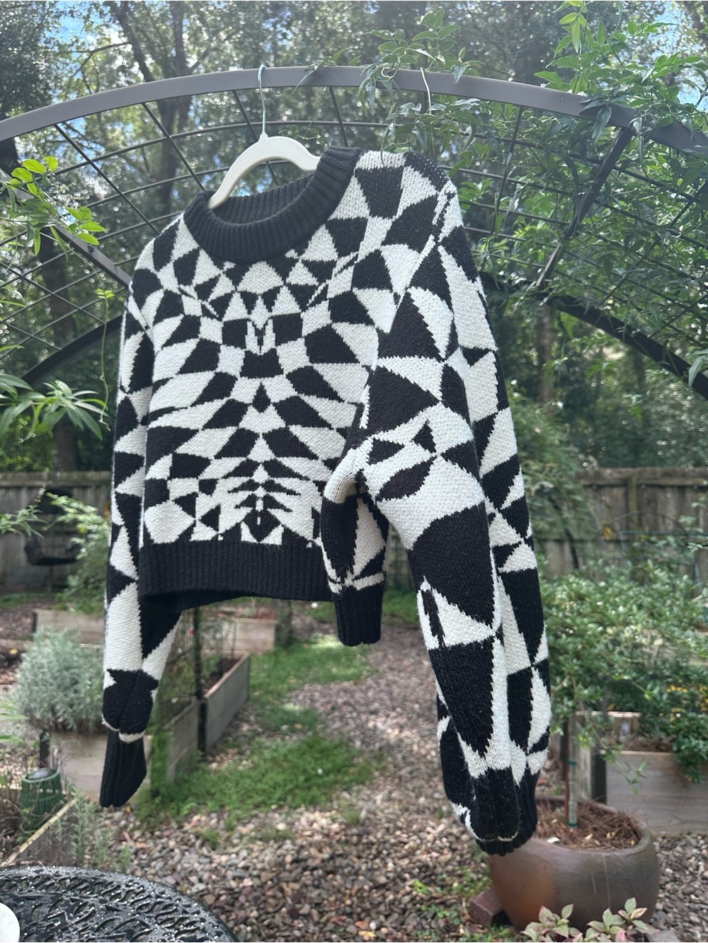 Farm Rio Sweater - Picture 3 of 8